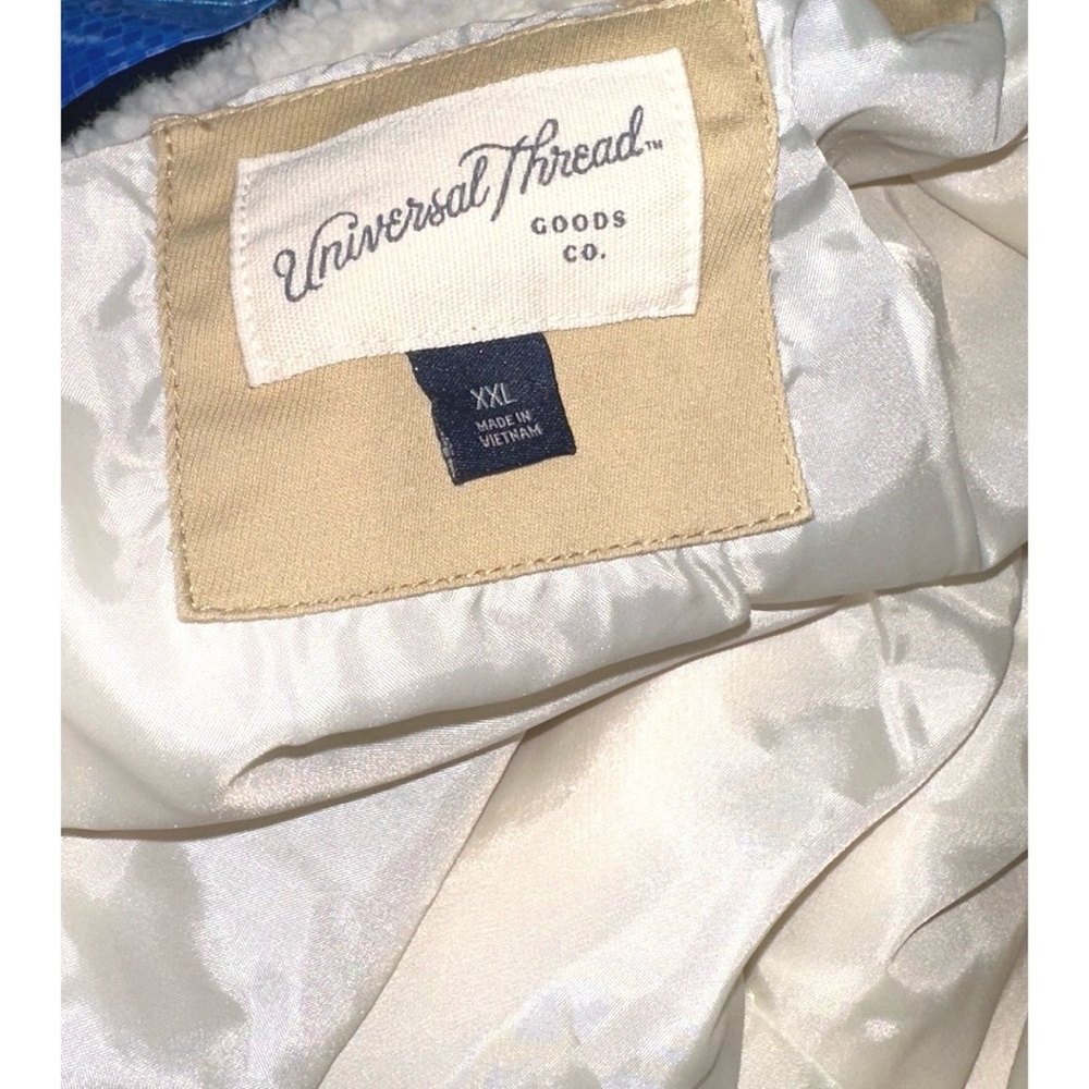 Women's Utility Faux Fur Jacket - Universal Thread White - Picture 5 of 6